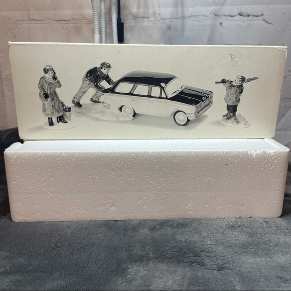 The Original Snow Village “Stuck In The Snow” set of 3 - Picture 9 of 9